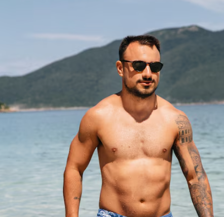 <em><strong>David R.</strong></em>